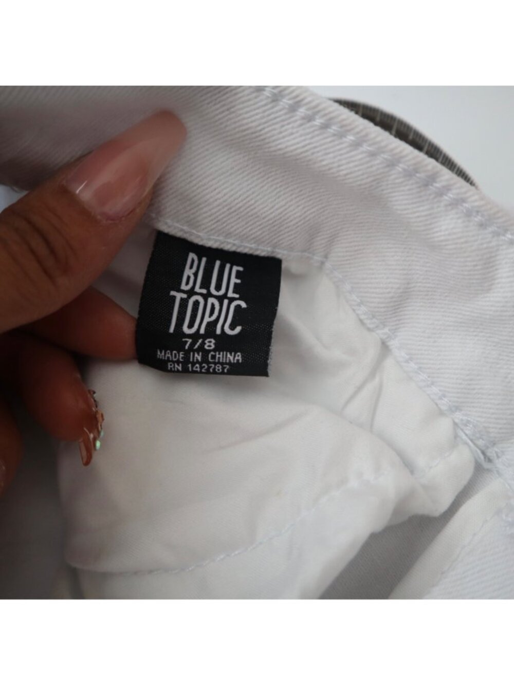#918 Blue Topic Size 7/8 White Graphic Print Jeans With Comic & Girl Power Theme - Picture 5 of 9